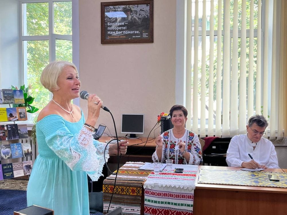Одягни камуфляж-вишиванку – хай захищена буде душа…Світлана Кас'яненко