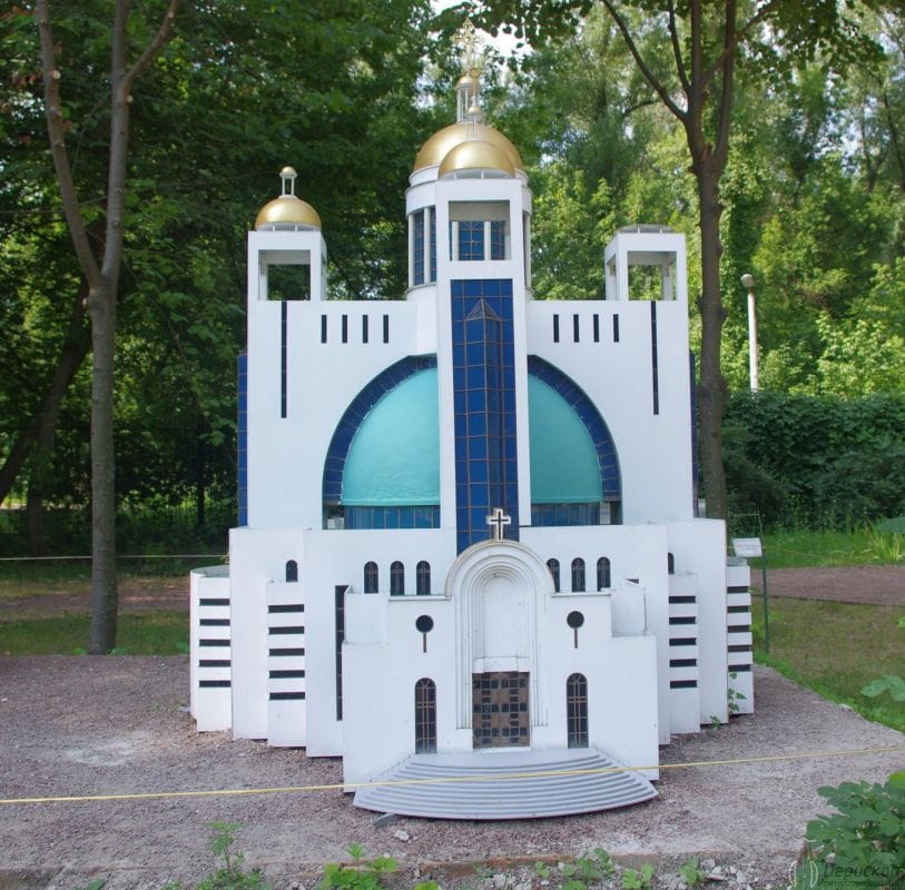 церква мініатюра