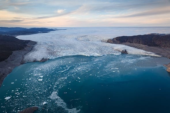 зупинити свій вибір на масштабі 24-70. Greenland