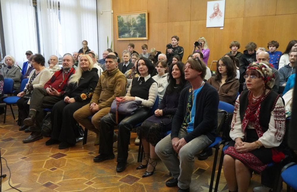 Літературно-музичний перформанс «Україна – назавжди!»