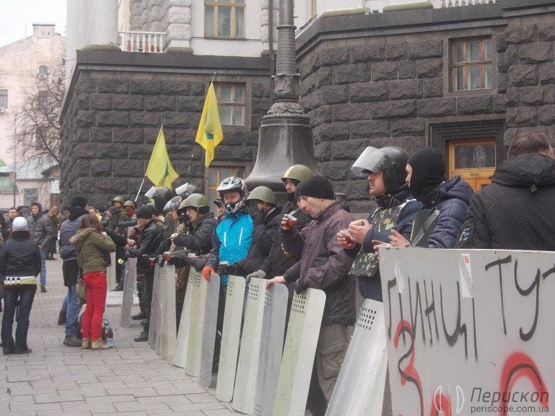 Охорона адміністративних будівель.