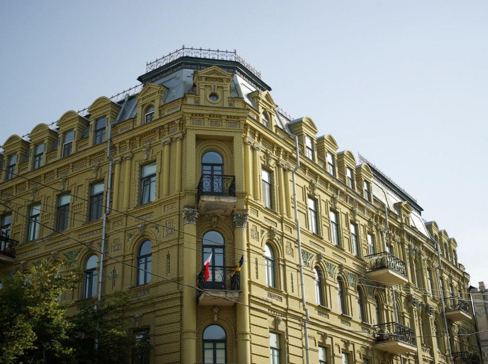 будинок на контрактовій