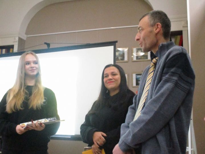 настя красікова