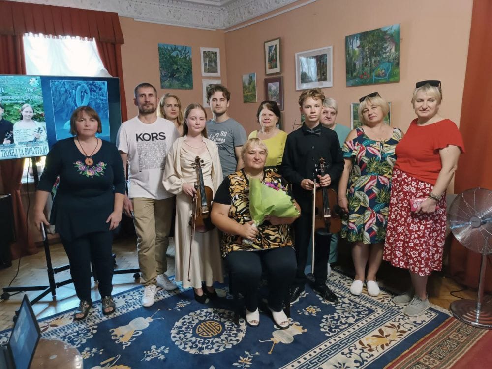 Музичний букет в саду «троянд і винограду»