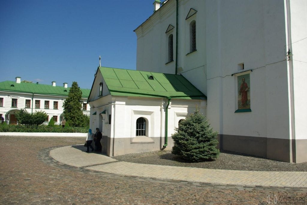 Вхід до Вознесенського собору