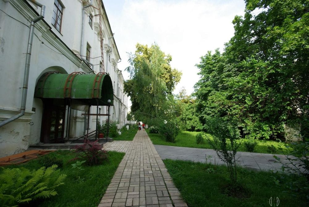 Дворик Києво Могилянської академії