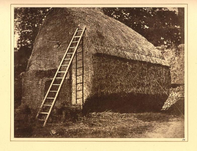 Вільям Тальбот опублікував першу книгу з фотоілюстраціями.