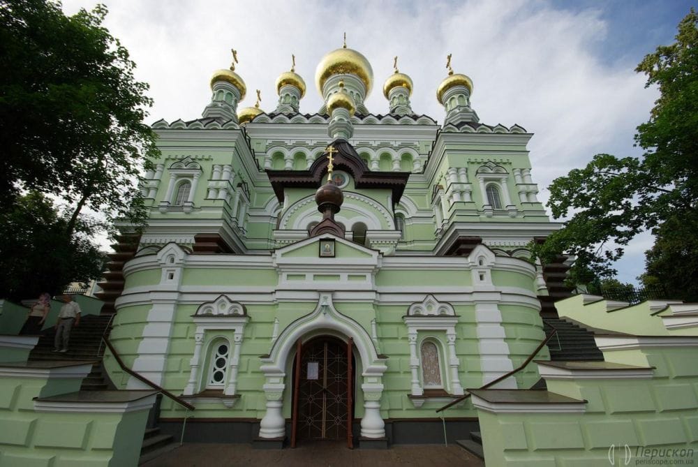 Микільський собор разом із верхнім та нижнім храмом.