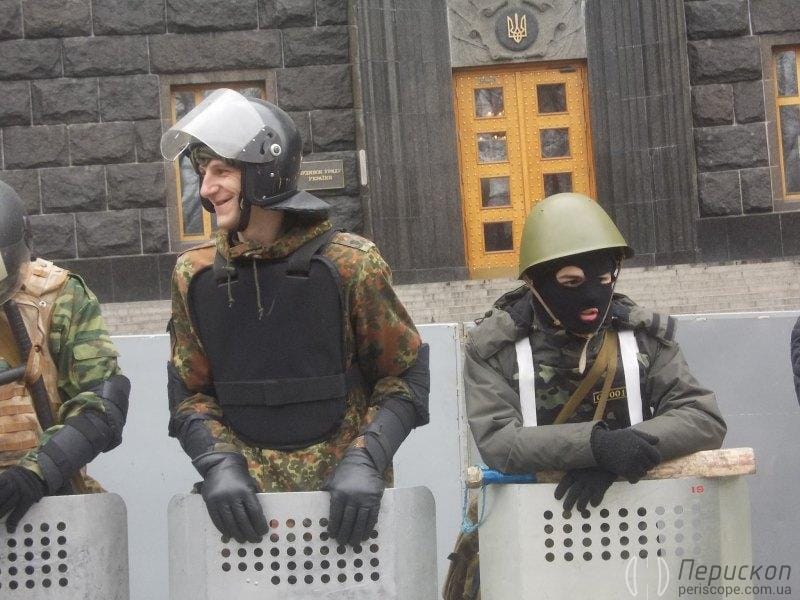 Боєць самооборони Євромайдану.