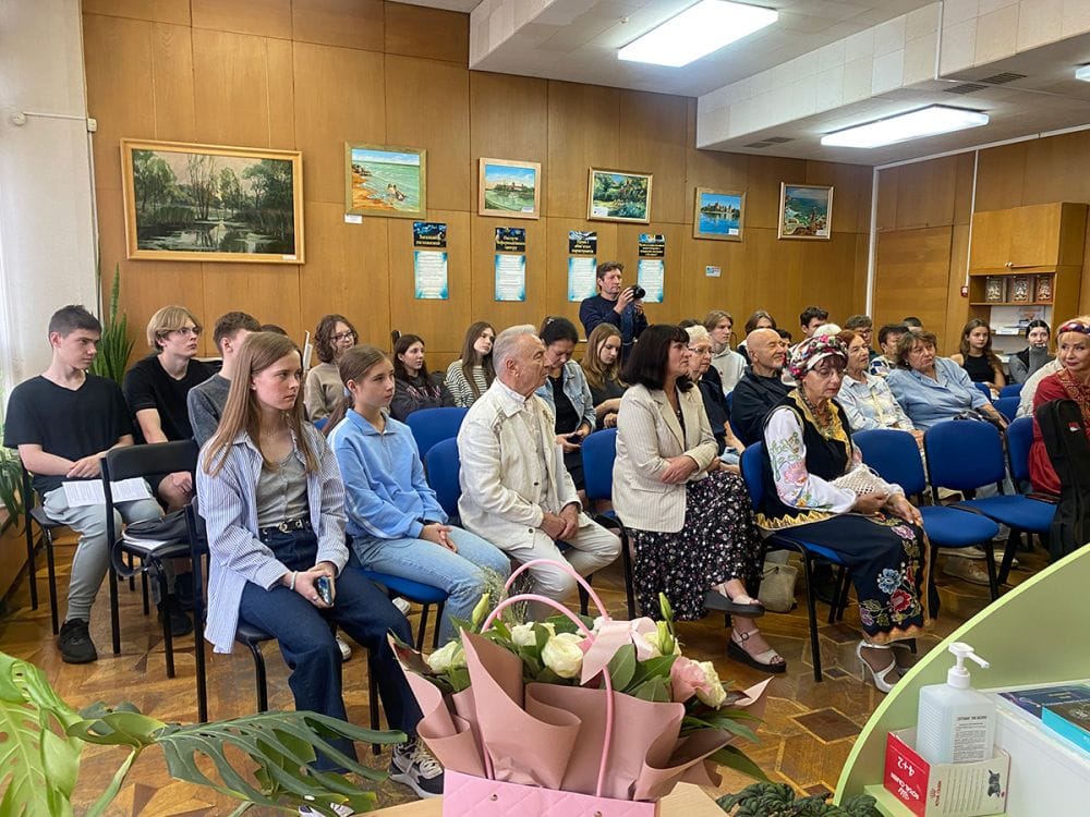 Пісенно-поетична зустріч «Нація нескорених: від козацтва до сьогодення». Учасники зустрічі