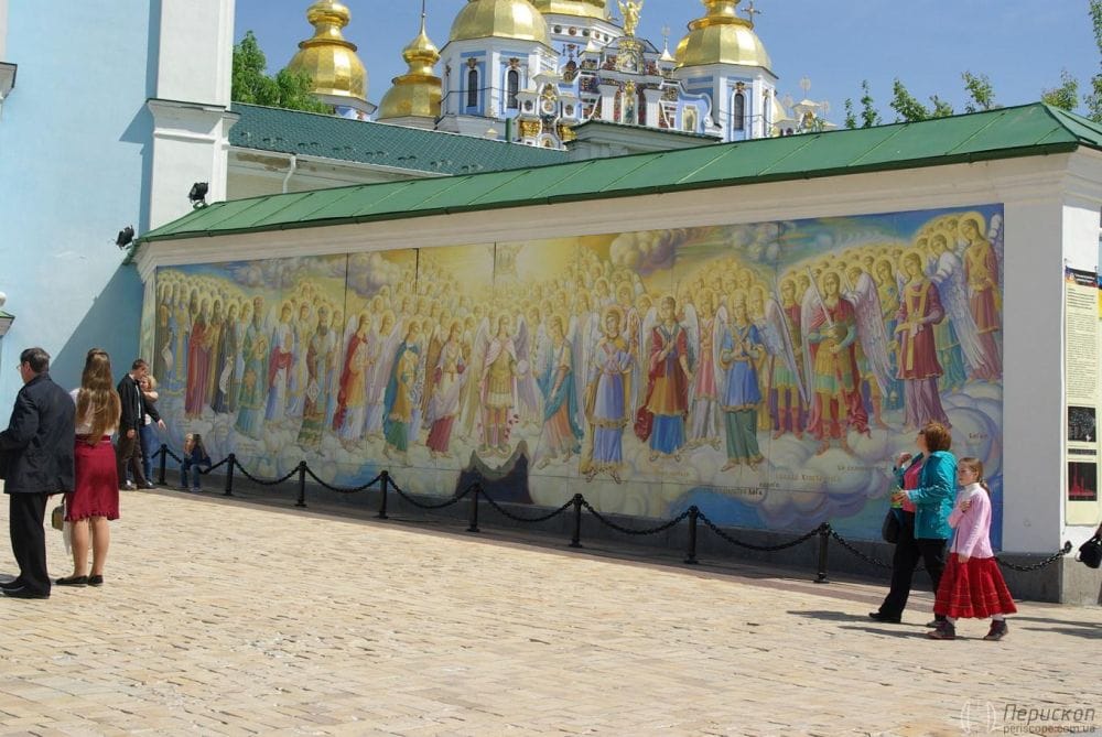 Вхід до монастиря