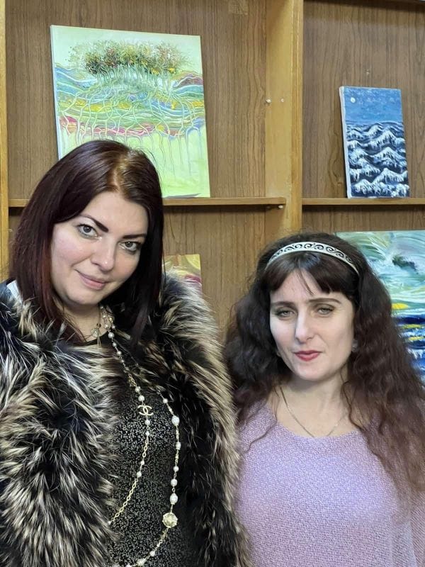 Ввідкриття персональної виставки "Модерн щастя" художниці Аліси Анісімової. Юлія Сак