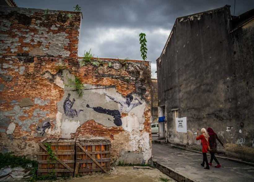 Безліч успішних вуличних фото було зроблено на відстані кількох метрів
