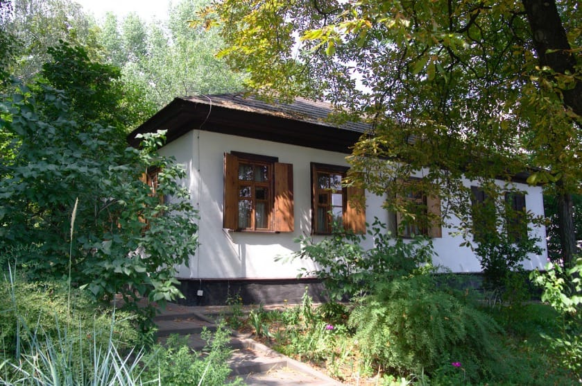 фасад хати