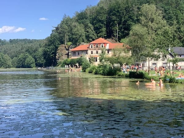 Мирна й безпечна вода: віртуальні екскурсії для сімейного дозвілля