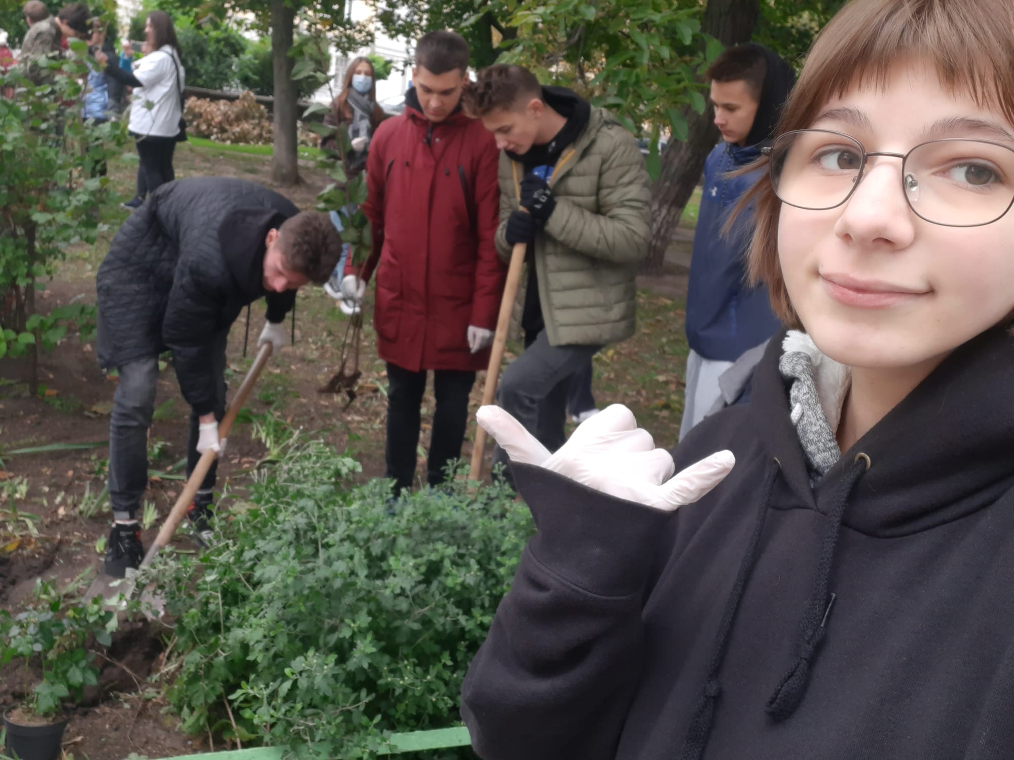 Посадка рослин ЗЗСО #138 Шевченківського району міста Києва