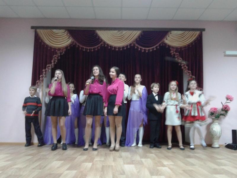 співи