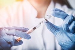 Чи обґрунтована відмова  від вакцинації в Україні?