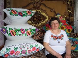 Майстриня вишивки