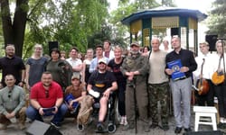 Музичні Арії в Серці Героїв: Весняний Концерт "Співочої альтанки