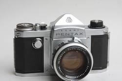 Лінійка фотокамер Pentax у зображеннях