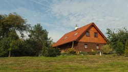 Були в сусідів будиночок,  земля: власність вже чия?