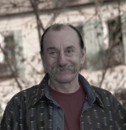 автор картин Валерій Шкарупа