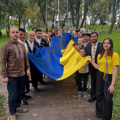 Святкування Дня прапора та Дня Незалежності у Деснянському районі