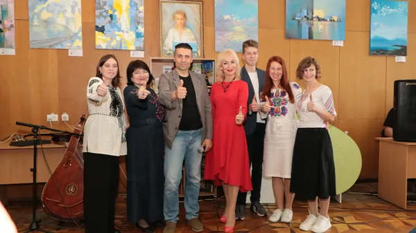 Літературно-музична програма  «Світанкове коло»