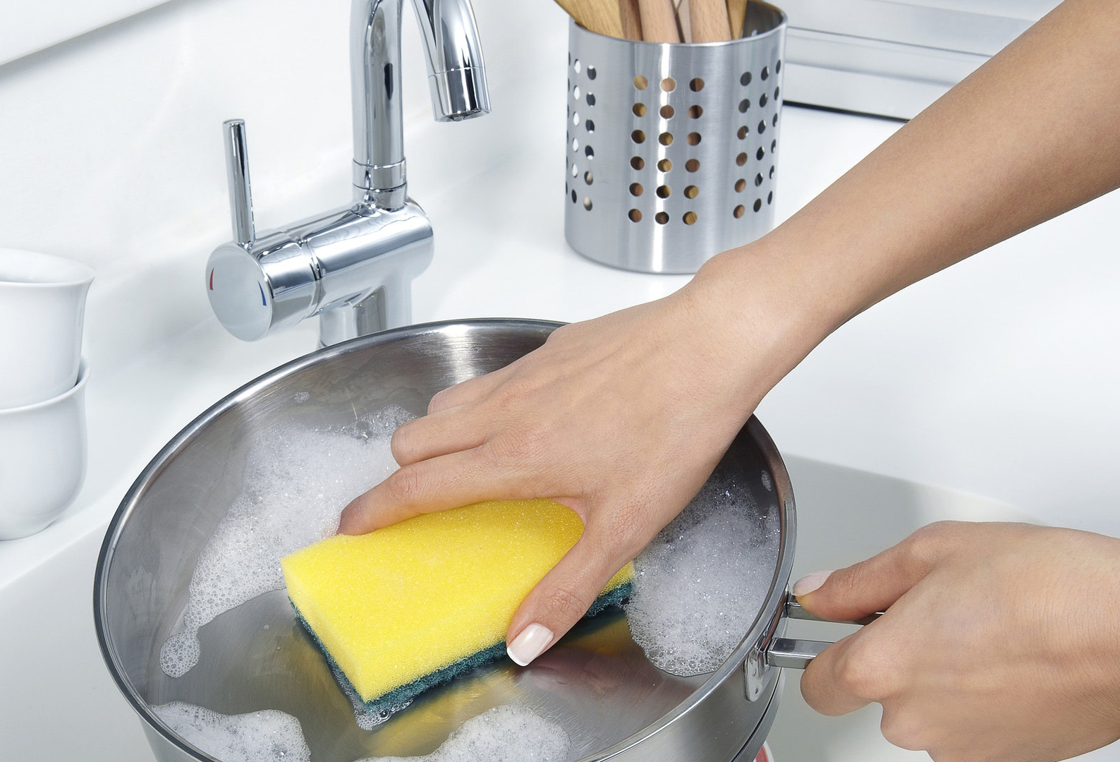 Як почистити сковорідку домашнім методом?
