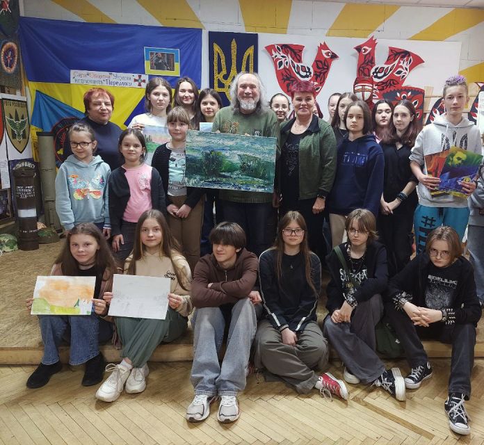 Просвітництво в дії: народний художник України Валерій Франчук і діти